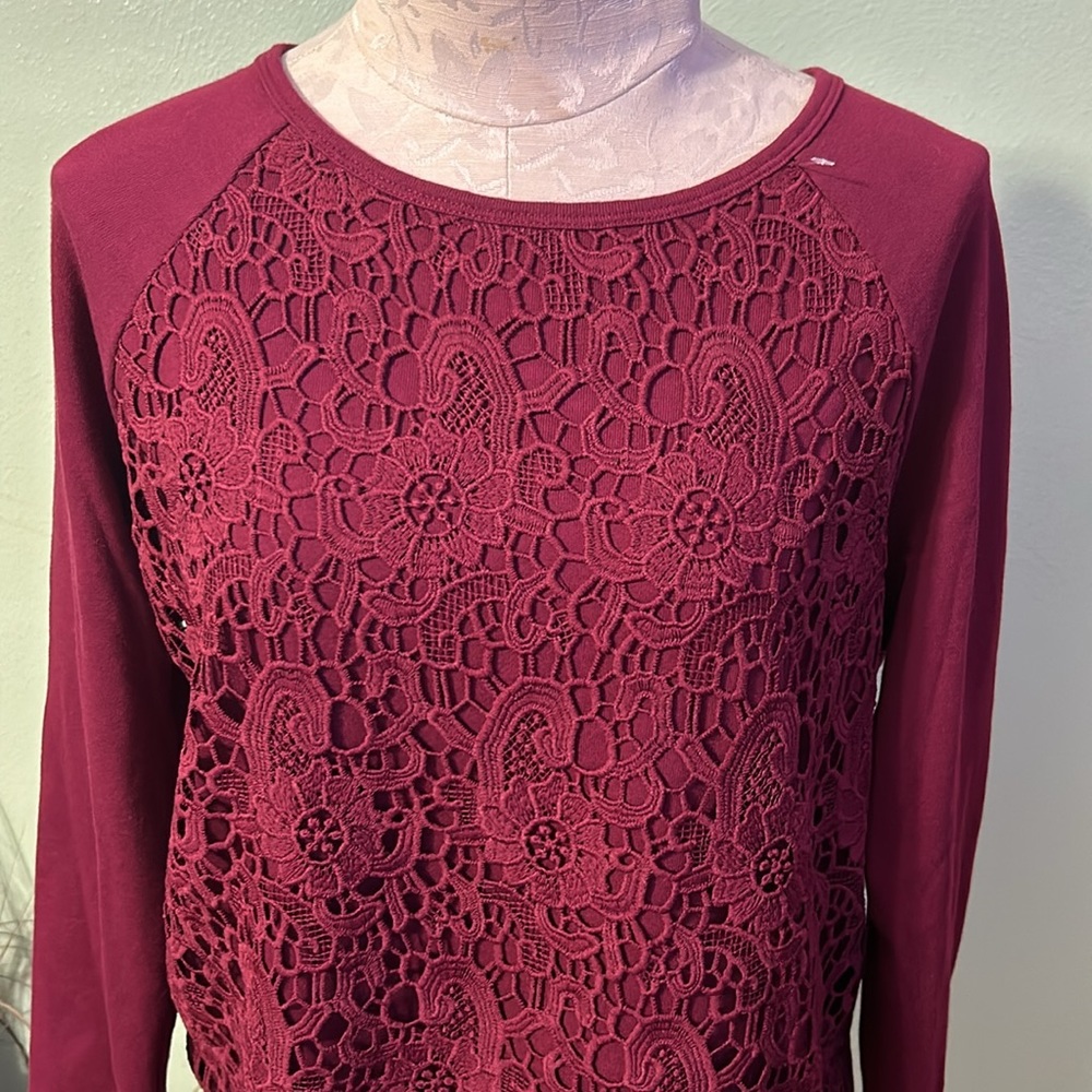 Adrianna Papell lace sweatshirt - Picture 2 of 6